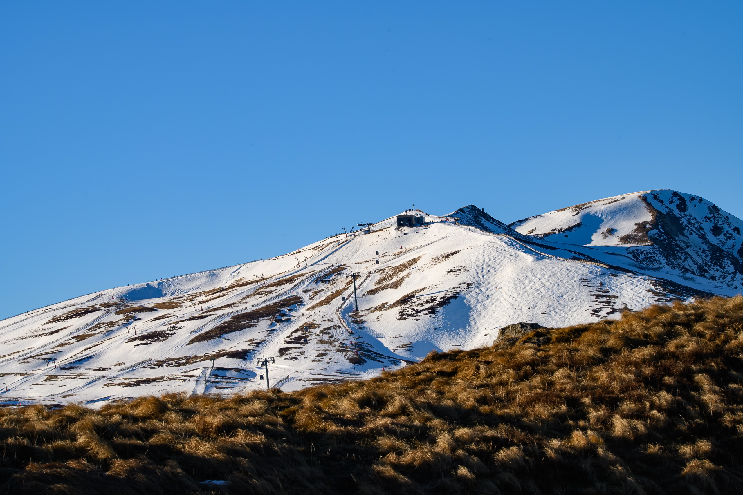 Photo 2025101107475301311